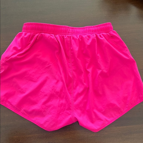 ALO Yoga Women's Bright Pink Athletic Shorts - Picture 5 of 7